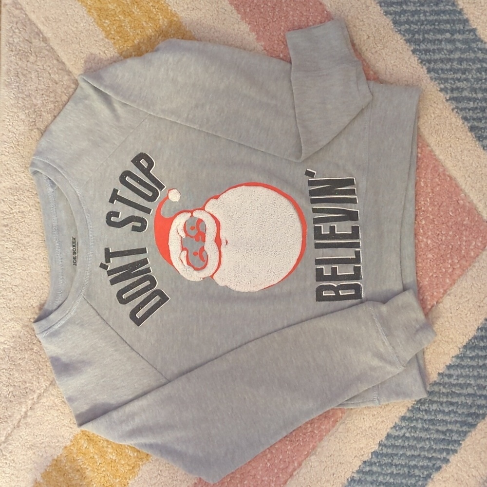 5/$25🌻 Christmas Sweatshirt